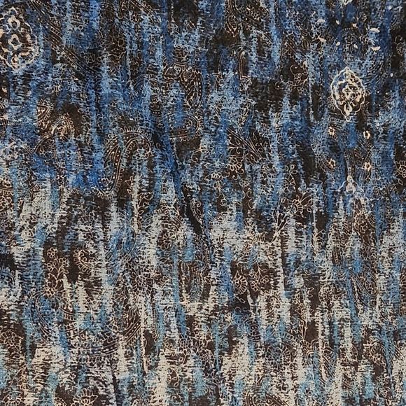 BLUE FLORAL AND PLAID WOMENS SHAWL SCARF - Picture 5 of 6